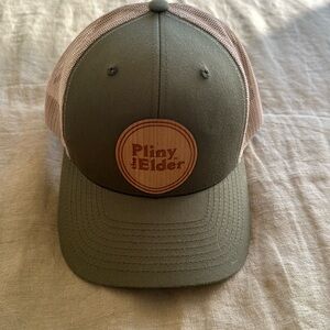 Pliny the elder hat